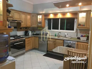  8 شقة مميزة طابق ثاني 187م في أجمل مناطق ضاحية الرشيد/ ref 5083