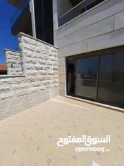  3 شقة طابق الارضي مع ترس منطقة فلل ومطلة  / ابو نصير بالقرب من مستشفى الرشيد