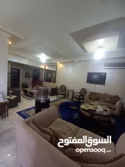  2 شقة أرضية 225م مع تراس وحديقة وكراج خاص في منطقة تلاع العلي