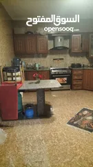  8 منزل مكون من 3غرف نوم و3 حمامات واحده ماستر وصاله وصالون  وحديقه عدد 2
