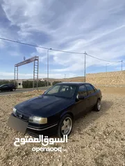  1 اوبل فيكترا موديل 1989