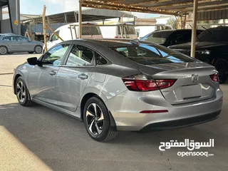  8 Honda insight 2021 ممشى قليل و بحالة الوكالة قابل للفحص في اي مركز معتمد