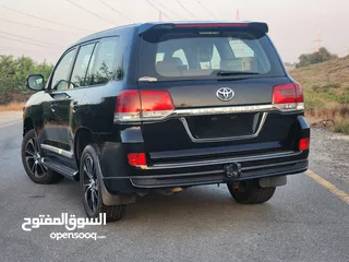  5 Toyota land cruiser gcc 2008  V6