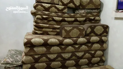  3 فراش الون بني