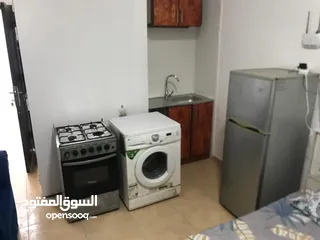  2 (هشام)فرصة لا تُفَوَّت كورنيش عجمان ! استوديو مجهز بسعر قليل جدا // 2500 شهريا شامل الكهرباء_الماء