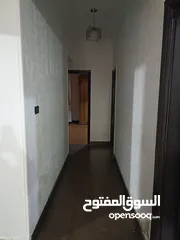  8 شقه بشارع النادي 207 متر