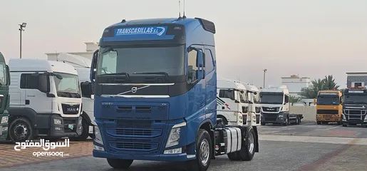  2 راس تريلة فولفو  جير اتوماتيك 2014 ‏Volvo tractor unit automatic gear