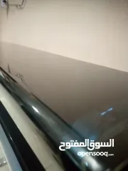  5 طاوله شاشه للبيع  طاوله شاشه لامع الحاله جيده شبه جديده للبيع