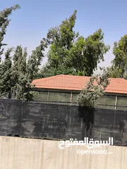  22 منزل شبه فيلا مساحته 150م طابق واحد مستقل حديث البناء قرب فلل الاندلسية طريق مادبا للايجارمن المالك