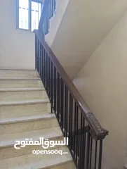  3 دربزين حديدي مستعمل للبيع بحالة الوكالة 5 قطع مع الخشب