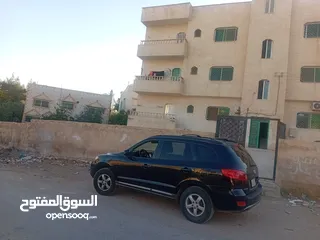  2 بناية استثمارية للبيع بسعر مغري بداعي السفر.. الزرقاء ..ضاحية مكة...مكونة من 6 شقق
