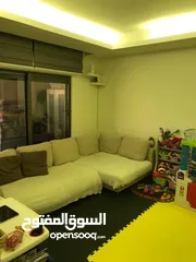  20 شقة طابق اخير مع روف في منطقة النخيل للبيع