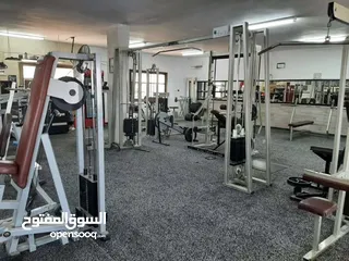 1 نادي حديد للبيع