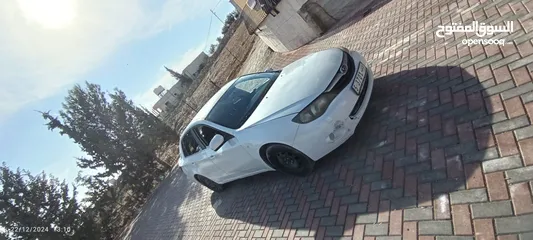  1 سيارة سوبارو B3