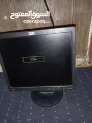  1 شاشه الكمبيوتر IBM