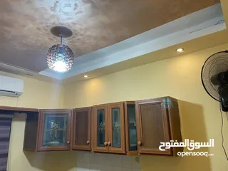  1 للبيع شاليه اخر طريق العارضه حوض معدي مسوره مع بركة سباحة مسوره بالكامل بيت ريفي مساحته 80متر كراجات