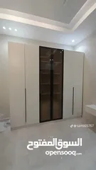  5 خزائن زجاج