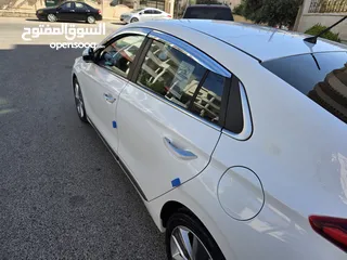  26 هونداي ايونك 2018 فل كامل فحص كامل عداد 130Km مالك 1 فقط