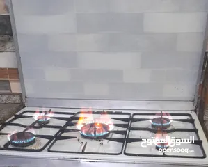  6 غاز للبيع 5 عيون
