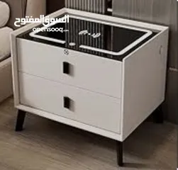  4 طاولة جانبية ذكية وعصرية    تصميم أنيق وحديث يناسب جميع الديكورات.  أبعاد مثالية: 50×40×46 سم