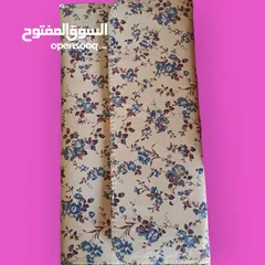  4 للبيع اي شنطة او كلتش بدينننار واحد فقط