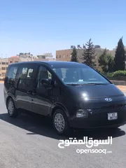  6 فان هيونداي ستاريا (بنزين) 2024 / Van Hyundai Staria (petrol) 2024