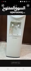  1 كولر ماء    لون ابيض.   صنع في الصين بترخيص منatc. الدولية. نظيف جدا استخدام قليل.التواصل