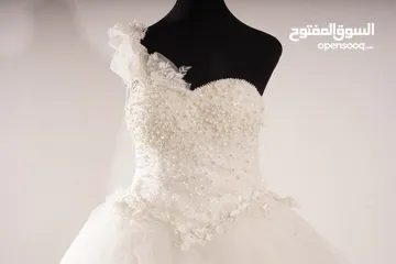  3 بدلات عرايس جديده و شبه جديده للبيع