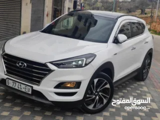  13 هونداي توسان بنزين فل مسكر اضافات دفع رباعي جيب بالكرتونة قطارة بالمصروف