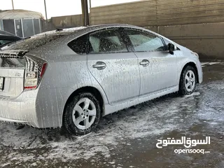  16 Toyota Prius 2010