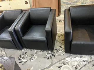  4 كنب جلد للبيع فوتيه استعمال خفيف