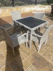  3 عده مطعم جديده