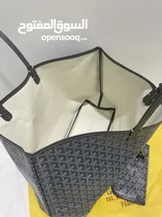  2 Goyard:( Saint louis PM bag )