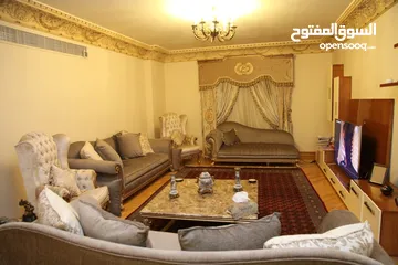  24 قصر للبيع في ارقي احياء زايد منطقه القصور والفيلات