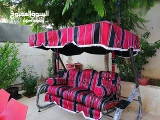  24 جلسات خارجية و مقاعد