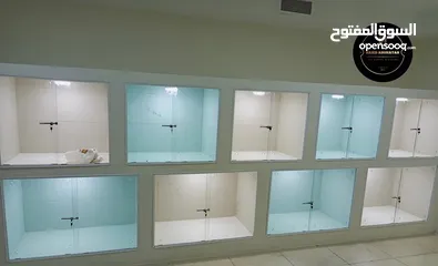  28 وتركيب السيكوريت والشور بوكس وجميع أعمال الزجاج والألمنيوم بجودة عالية"