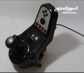  5 الموديل:Logitech G27 المحتويات:دركسون/3 دعسات/جير الحالة:نظيف جدًا يدعم PS3 والاجهزه الأحدث و PC