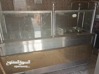 2 ثلاجة عرض +صاج فلافل للبيع