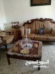  7 طقم كنب ومورس وبوفيه3قطع بحالة جيدة جدا