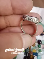  4 مجموعه نادرة قديمة من الخواتم مرصعه بأحجار قديمة للبيع للجادين فقط