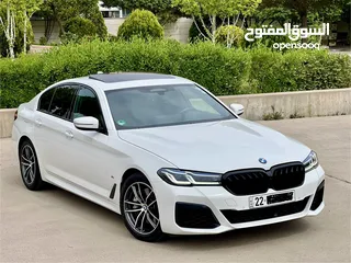  2 BMW 540i 2022 M5 package