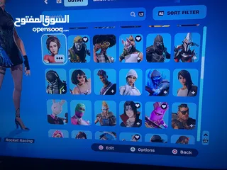  3 حساب فورت نايت من السيزون الرابع وفيه العاب كثيره مثل ون بيس و قراند وفيفا و الكثير من الالعاب