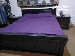  1 غرفة نوم بحالة ممتازة لون اسود
