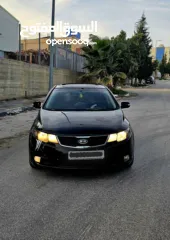  4 كيا فورتي فل مع فتحه سقف وبصمه 2011 اصل برايفت