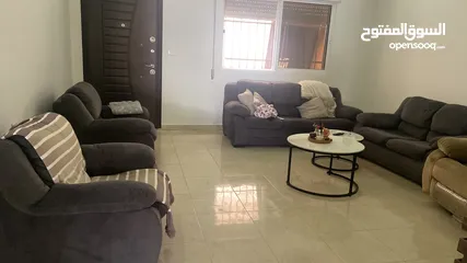  3 كنبايات  دب لوّن فيراني يحتاج لتنجيد