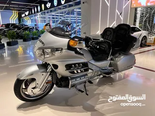  1 HONDA GOLDWING . 2008 MODEL