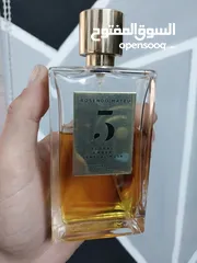  4 مجموعه عطور استخدام شخصي .