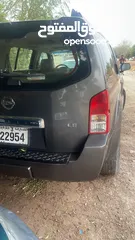  2 Nissan pathfinder 2007 le