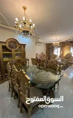  7 لقطه لقطه بنايه بسعر الارض فقط للبيع ضاحية النخيل
