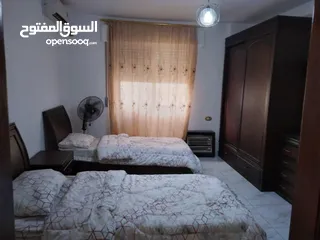  28 شقه مفروشه ديلوكس كاملة الخدمات للايجار الشهري او السنوي في عمارة سكنيه مخدومة يوجد حارس للعمارة